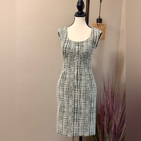 Reiss Dress Black & Gray Textured Sleeveless Sheath Size 4 EUC ($365) - Picture 1 of 9